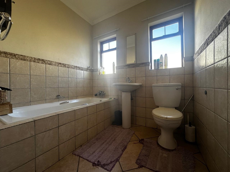 3 Bedroom Property for Sale in Hillside Free State